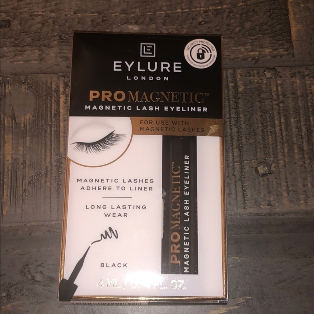 5/$25 Eylure Pro Magnetic Lash Eyeliner- Black NEW